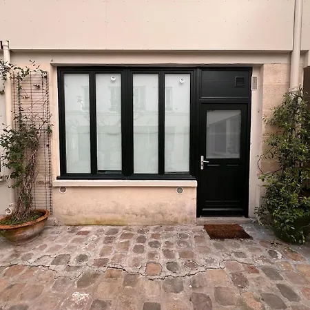 Apartment Lumineux Sur Cour A Bastille Paris